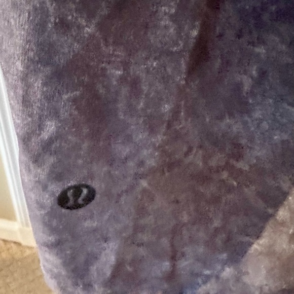 Lululemon men’s New shorts XL In Greg - Picture 4 of 5